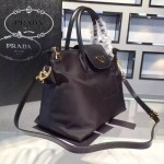 PRADA BN2106-01 專櫃時尚新款原版降落傘尼龍面料配牛皮小號斜背包