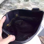PRADA VA0693 專櫃時尚潮流新款原版小牛皮男士斜背包
