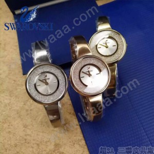Swarovski-02 高貴典雅玫瑰金表圈鑲有1700顆施華洛世奇水晶手鐲款腕錶