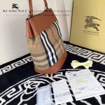 Burberry-0202-01 時尚新款原版牛皮與棉布內設小包手提斜跨水桶包