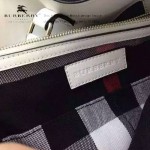 Burberry-0223-05 潮流時尚款來自星星的妳千頌依同款可拆式皮質斜背帶水桶包