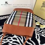 Burberry-0202-01 時尚新款原版牛皮與棉布內設小包手提斜跨水桶包