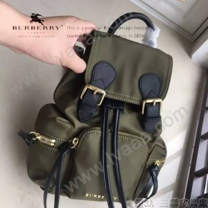 Burberry-0250-01 潮流時尚明星同步歐洲原版新款原單材質牛皮配防水紡布小號雙肩包