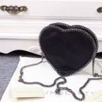 Stella McCartney-01-04 斯特拉經典的鏈條編織搭配心形高俊熙同款愛心鏈條斜挎包