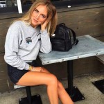 Chiara Ferragni-02 米蘭時尚博主眨眼睛設計黑色中號雙肩包書包