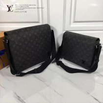 LV M44000 官網同步男士DISTRICT黑花原版皮小號單肩斜挎包