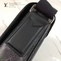 LV M44000 官網同步男士DISTRICT黑花原版皮小號單肩斜挎包