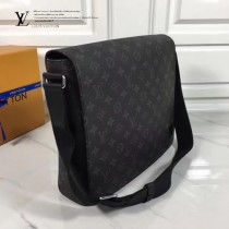 LV M44001 官網同步男士DISTRICT黑花原版皮中號單肩斜挎包