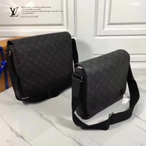 LV M44000 官網同步男士DISTRICT黑花原版皮小號單肩斜挎包