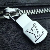 LV M44000 官網同步男士DISTRICT黑花原版皮小號單肩斜挎包