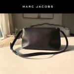 MARC JACOBS-028-2 擁有簡潔的線條和獨一無二的設計時尚新款女士單肩包