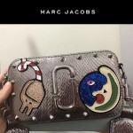 Marc Jacobs-04 貴奢華銀色蛇紋配日月刺繡鑲鑽單肩斜挎包相機包