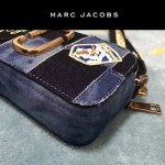 Marc Jacobs-010 春夏系列宋茜同款牛仔布拼接徽章單肩斜挎包相機包