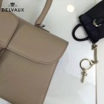 Delvaux-18-4 名媛必備brillant淺灰色原版粒面牛皮橫款大號手袋