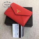 PRADA 1MH002 人氣熱銷款原單紅色十字紋信封款三折錢包