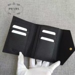 PRADA 1MH002-2 人氣熱銷款原單黑色十字紋信封款三折錢包