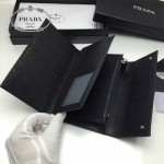 PRADA 1MH132-2 時尚商務女士原單黑色牙籤紋搭扣長款錢包