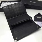 PRADA 1MH132-2 時尚商務女士原單黑色牙籤紋搭扣長款錢包