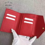 PRADA 1MH002 人氣熱銷款原單紅色十字紋信封款三折錢包