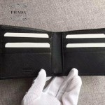 PRADA 2M0513-7 專櫃最新配色175鋼印原單十字紋兩折短款錢包