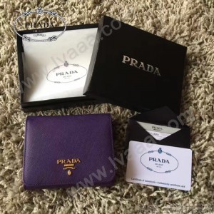 PRADA 1M0176-13 人氣經典款女士原單紫色十字紋短款三折錢包