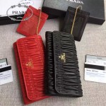 PRADA 1MH132-7 新款女士Gaufré紅色原版皺褶羊皮搭扣長款錢包