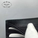 PRADA 2M0513-6 專櫃最新配色175鋼印原單十字紋兩折短款錢包