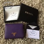 PRADA 1M0176-13 人氣經典款女士原單紫色十字紋短款三折錢包