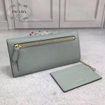 Prada-1MH132 皮革翻蓋彩色希臘波浪圖案鍍金金屬配件金屬字母按扣開合錢夾