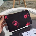 Prada-1M2601 最新款潮流玫瑰花料女士手拿包
