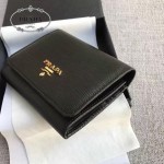 PRADA 1MH176 輕便實用女士黑色原版牙籤紋短款兩折錢包