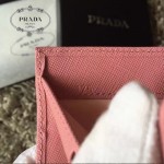 PRADA 1M0176-11 人氣經典款女士原單粉色十字紋短款三折錢包