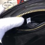 PRADA 1BA046-06 時尚女士紅色鱷魚紋手腕配原版皮手提單肩包