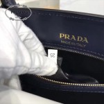 PRADA 1BA049B 專櫃新款原單藍拼白十字紋手提單肩包風琴包