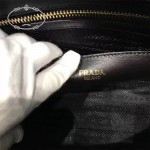 PRADA 1BA046-06 時尚女士紅色鱷魚紋手腕配原版皮手提單肩包