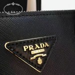 PRADA 1BA102-3 專櫃最新設計黑色拼色原版十字紋手提單肩包風琴包