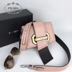 PRADA 1BD067-4 楊冪同款粉色原版牛皮配樹脂扣單肩斜挎包