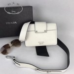 PRADA 1BD067-5 楊冪同款白色原版牛皮配樹脂扣單肩斜挎包