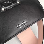 PRADA 1BD067-2 楊冪同款黑色原版牛皮配樹脂扣單肩斜挎包