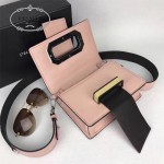 PRADA 1BD067-4 楊冪同款粉色原版牛皮配樹脂扣單肩斜挎包