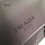 prada-VA0793 黑色有字帥氣男士原版防水降落傘布配十字紋牛皮大號斜跨郵差包