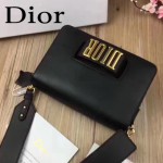 DIOR-0016-2 專櫃海報款復古字母五金黑色原版牛皮單肩斜挎包
