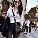 DIOR-0020-5 最新設計LADY四格黑色原版羊皮配三個徽章手提單肩包戴妃包