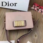 DIOR-0016-5 專櫃海報款復古字母五金粉色原版牛皮單肩斜挎包