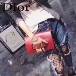 DIOR-008 個性百搭限量版J’ADIOR字母金屬紅色原版牛皮單肩斜挎包