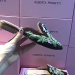 Alberta Ferretti-001-5 春夏秀場系列3D手工刺繡配牛仔布穆勒鞋拖鞋