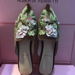 Alberta Ferretti-001-5 春夏秀場系列3D手工刺繡配牛仔布穆勒鞋拖鞋