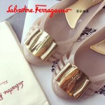 Ferragamo鞋子-001-2 菲拉格慕人氣經典款鞋面金屬扣配塑膠材質平底果凍鞋