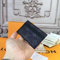 LV-M61270 原單Monogram Eclipse帆布裁制而成經典老花卡片包