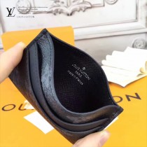 LV-M61270 原單Monogram Eclipse帆布裁制而成經典老花卡片包